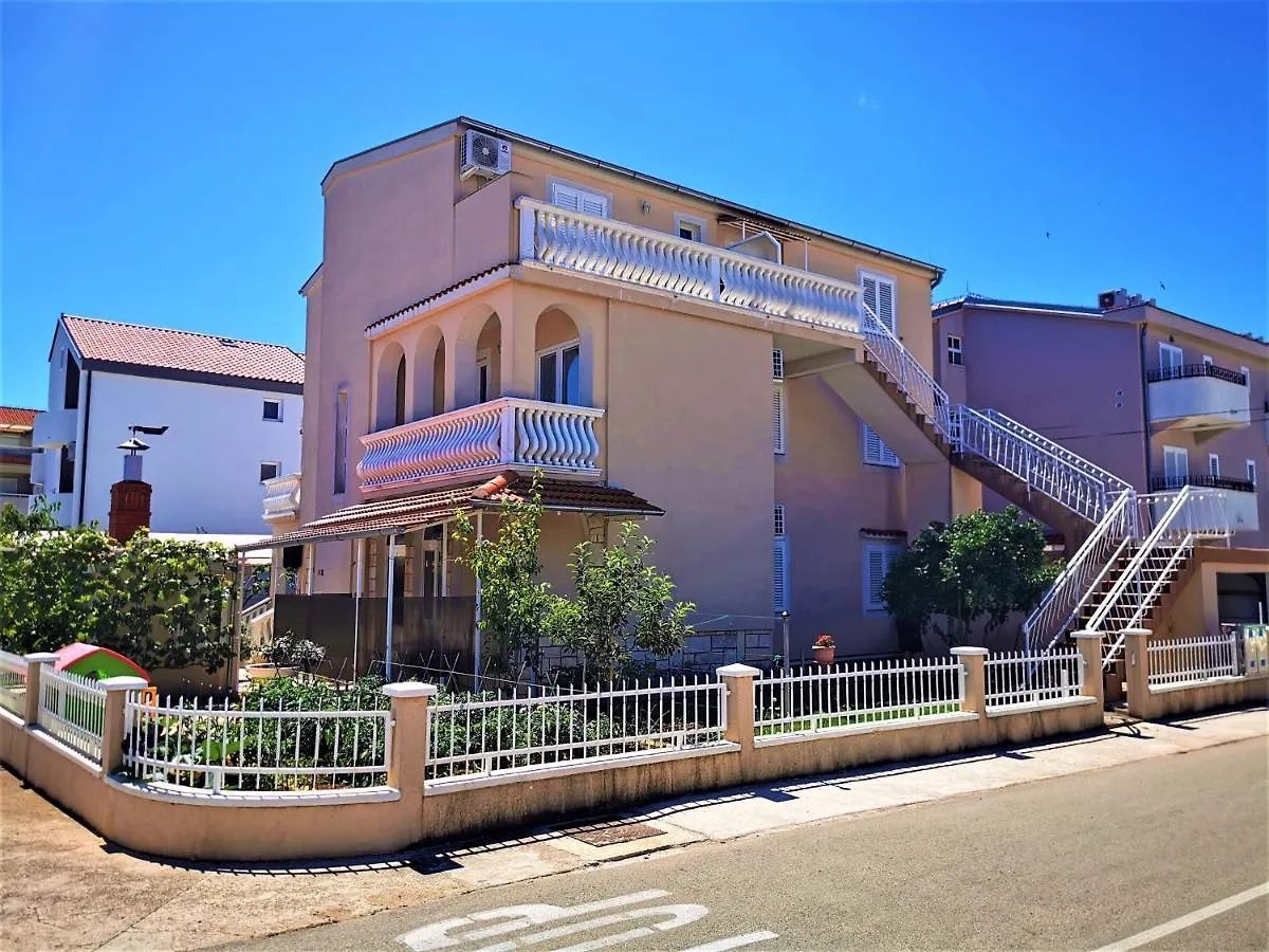 Apartment Villa Nancy Biograd Na Moru