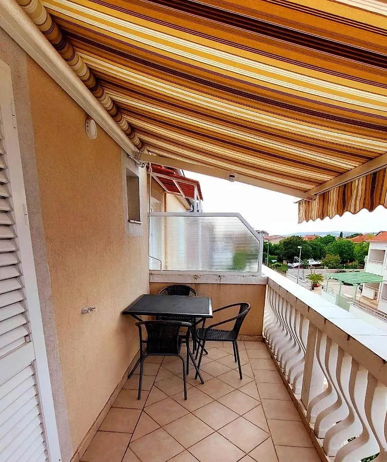 Apartment Villa Nancy Biograd Na Moru