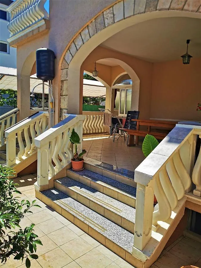 Apartment Villa Nancy Biograd Na Moru